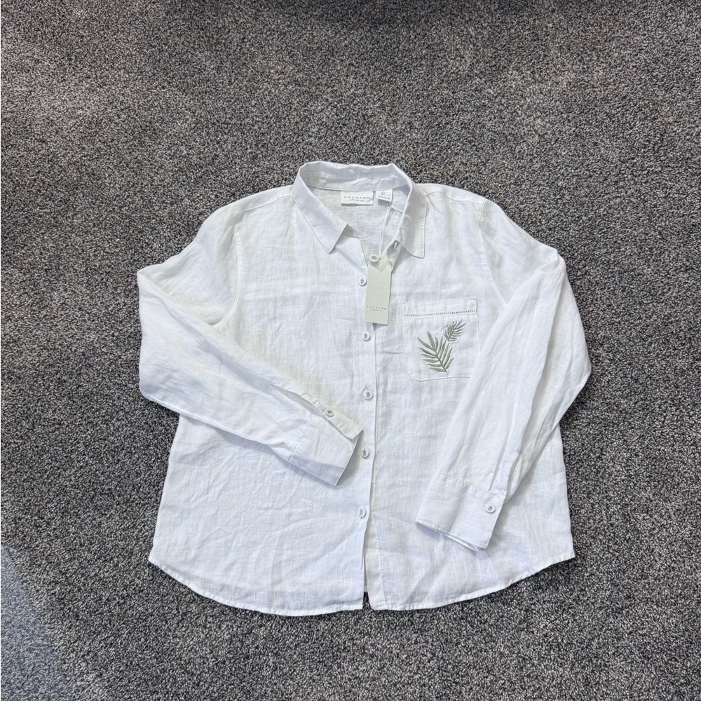 Calypso St. Barth White Button-Up Linen Tunic with Leaf Detail - Picture 5 of 14